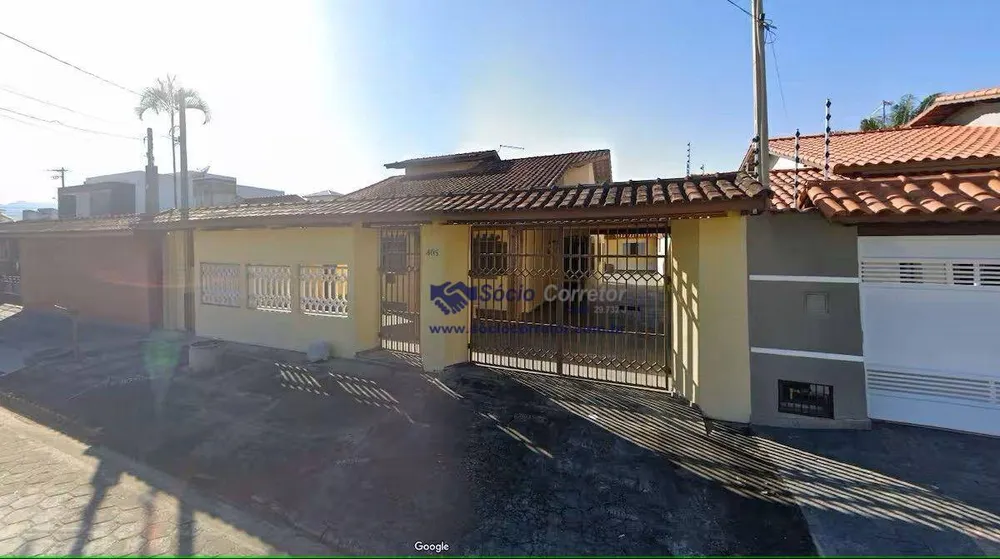 Casa, 3 quartos, 183 m² - Foto 1