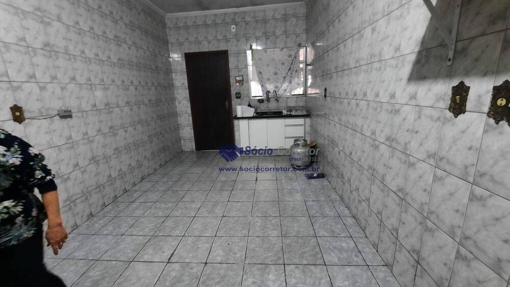 Casa à venda com 2 quartos, 100m² - Foto 6