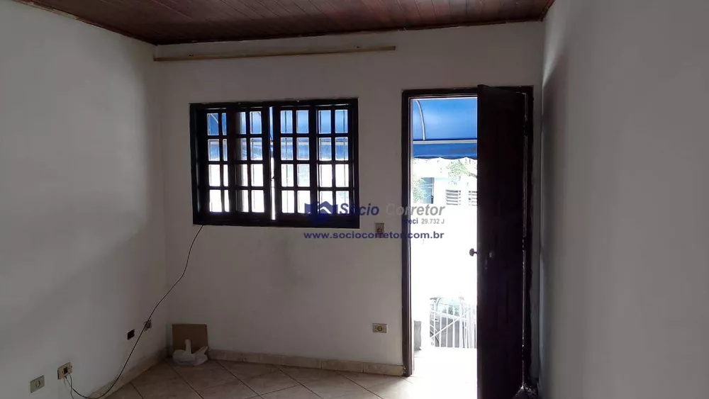 Casa à venda com 2 quartos, 217m² - Foto 4