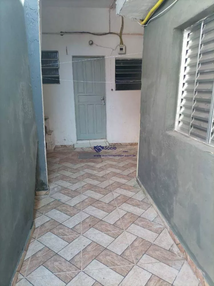 Casa para alugar com 1 quarto, 40m² - Foto 3