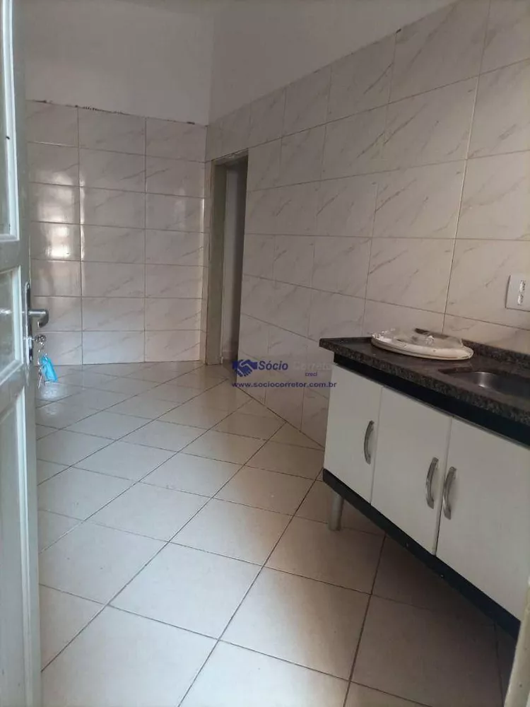 Casa para alugar com 1 quarto, 40m² - Foto 4