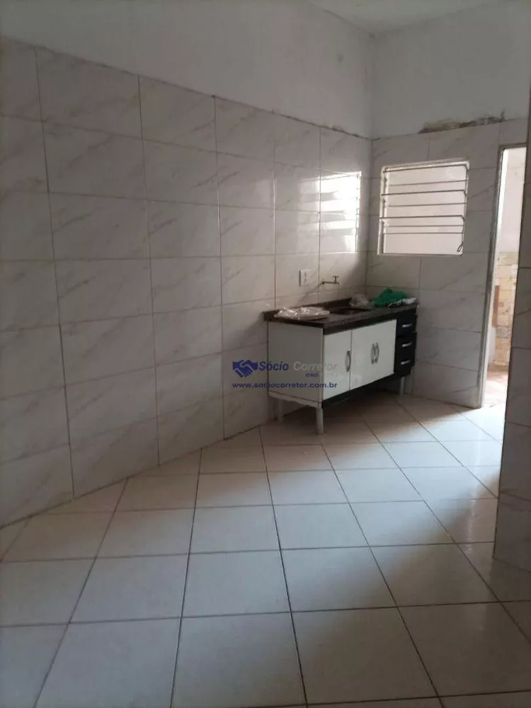 Casa para alugar com 1 quarto, 40m² - Foto 5