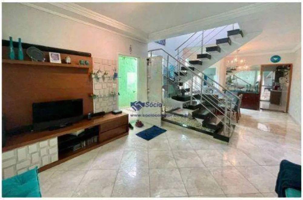 Sobrado, 3 quartos, 210 m² - Foto 2