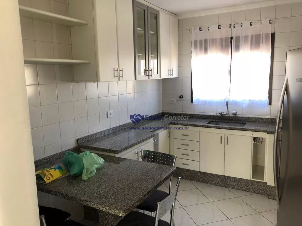 Apartamento à venda com 3 quartos, 81m² - Foto 4