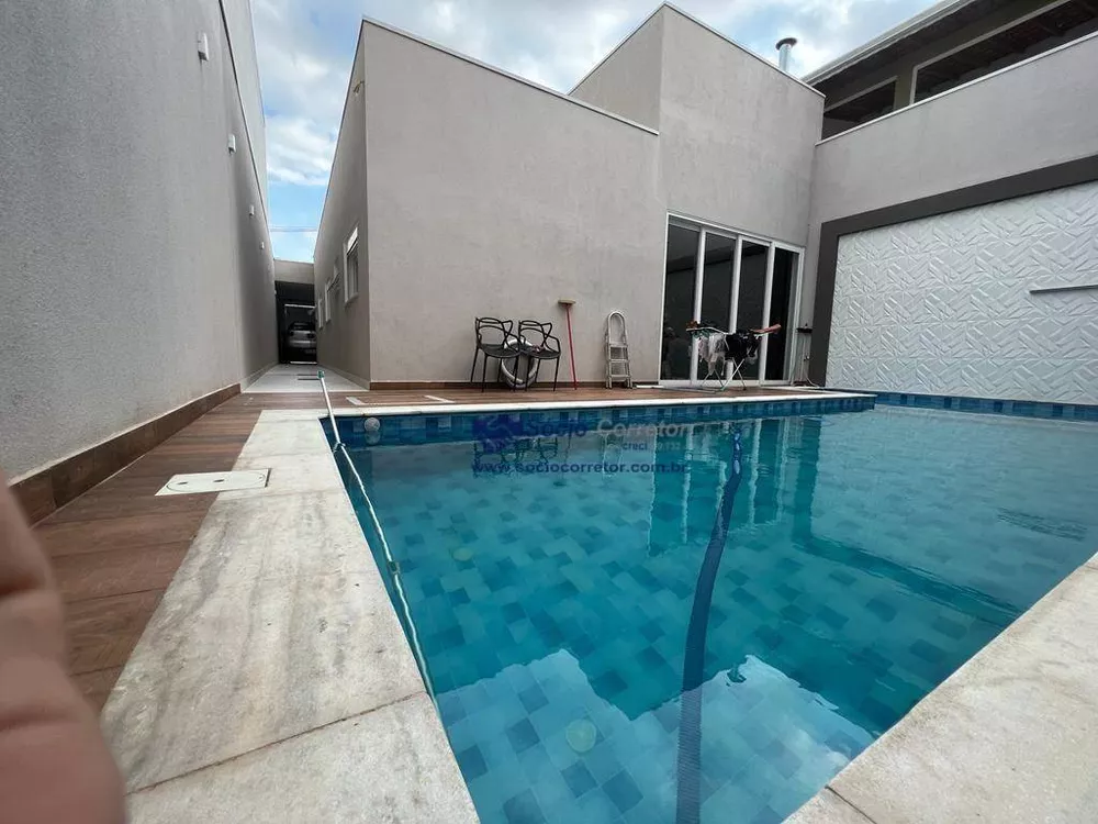 Casa à venda com 3 quartos, 250m² - Foto 4