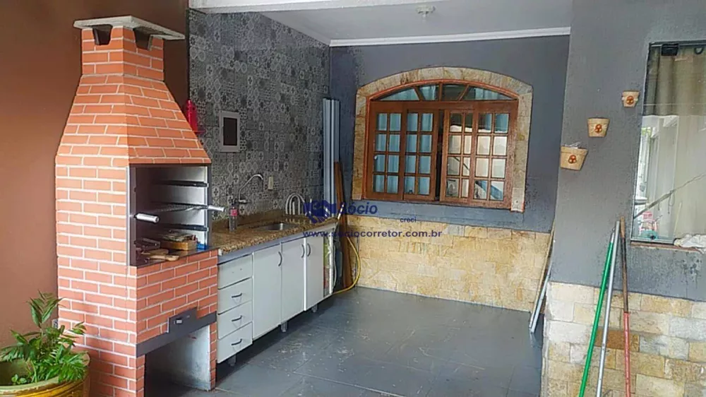 Sobrado à venda com 2 quartos, 150m² - Foto 1