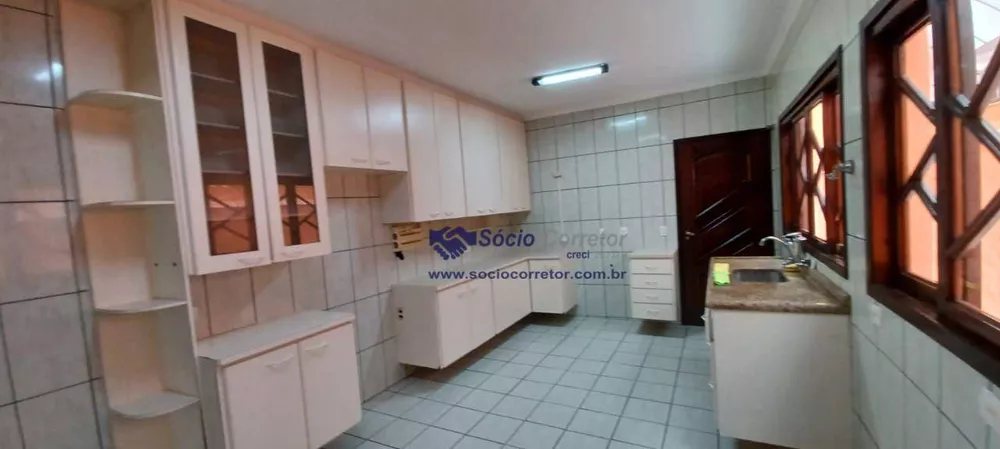 Sobrado à venda com 3 quartos, 220m² - Foto 5