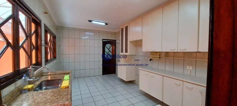 Sobrado à venda com 3 quartos, 220m² - Foto 6