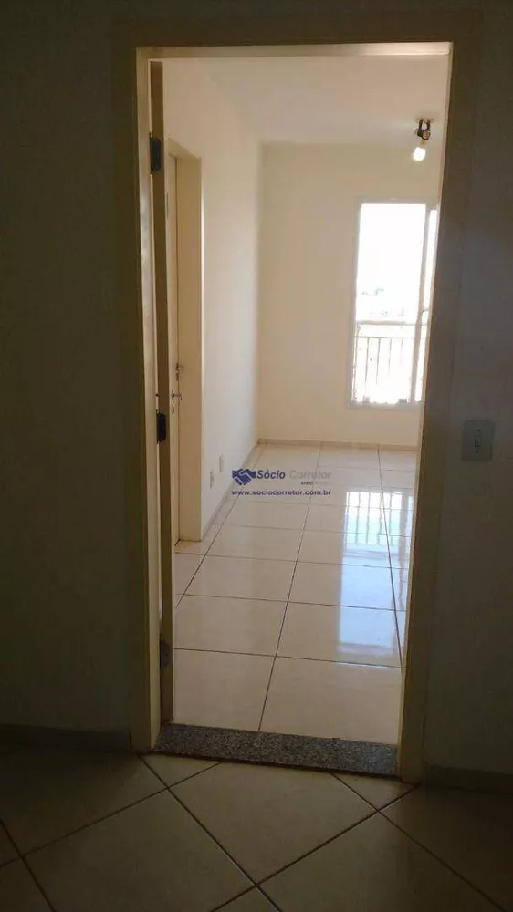 Apartamento à venda com 2 quartos, 47m² - Foto 3