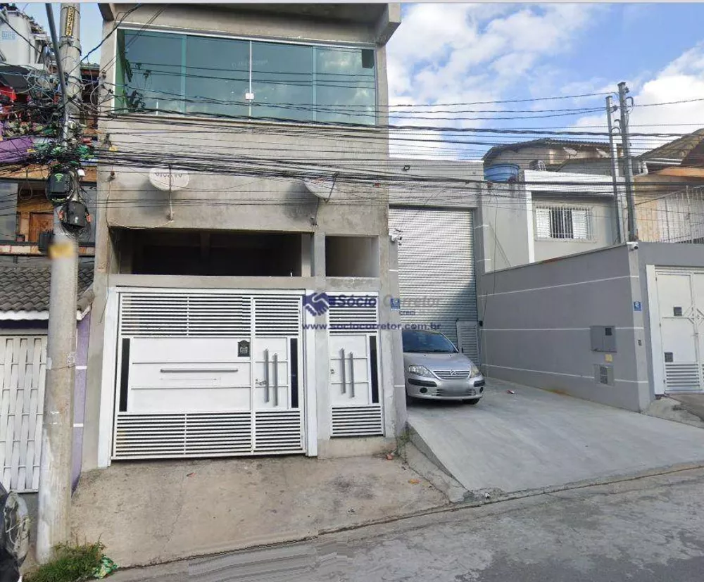 Sobrado à venda com 4 quartos, 375m² - Foto 1