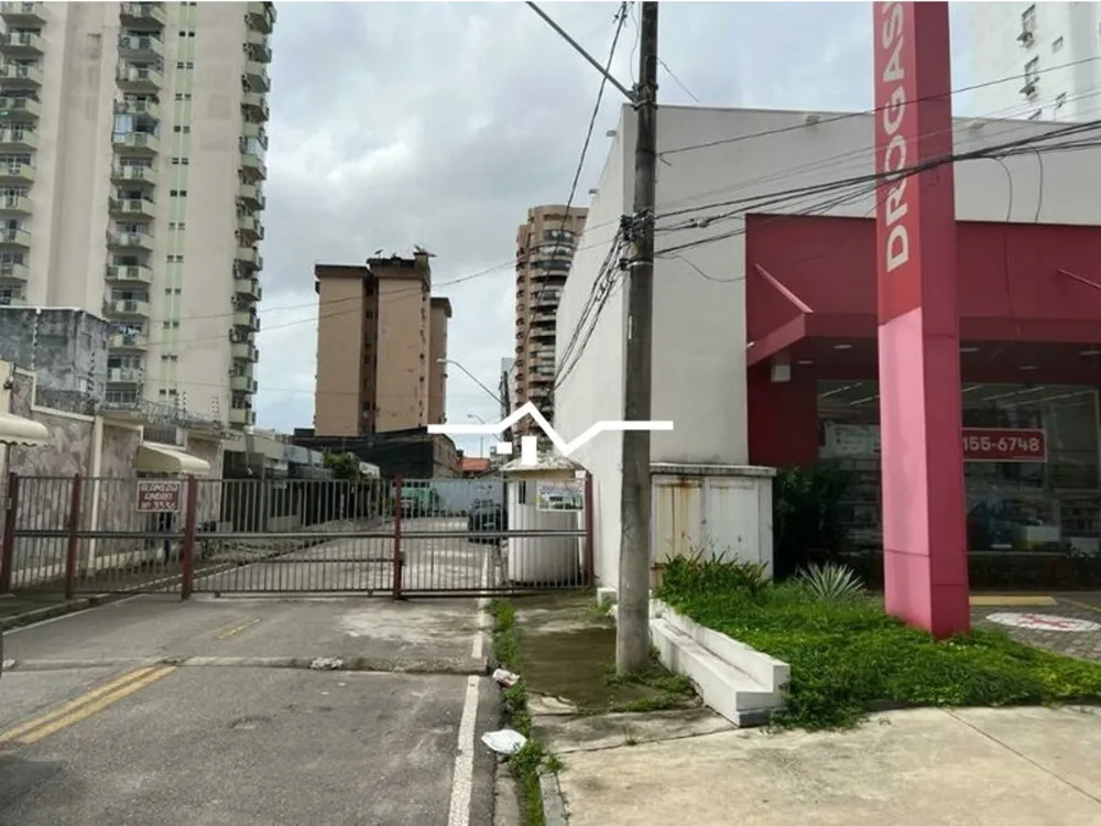 Casa, 4 quartos, 240 m² - Foto 1