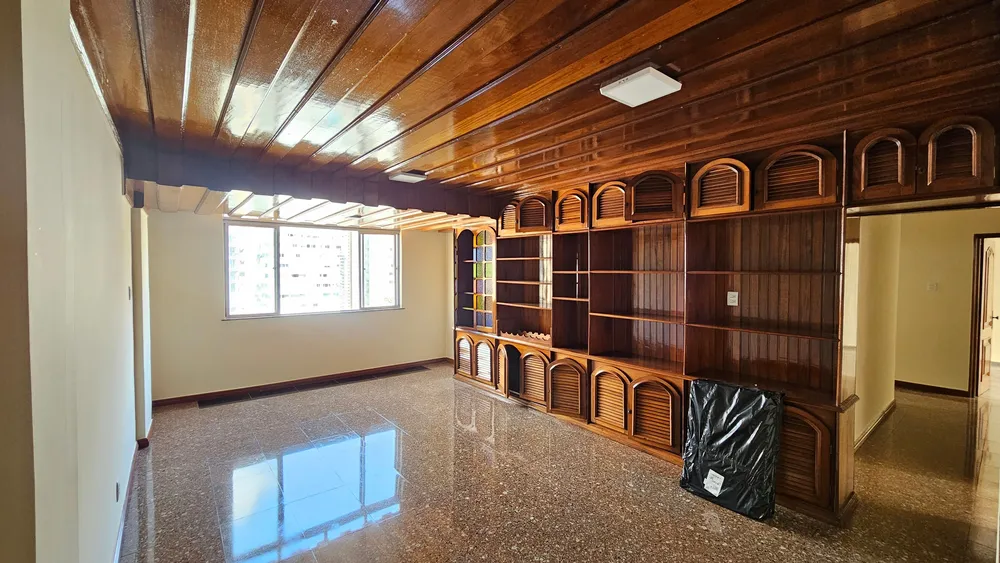 Apartamento, 3 quartos, 200 m² - Foto 1