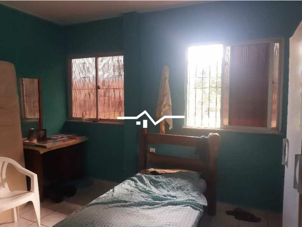 Casa à venda com 3 quartos, 300m² - Foto 4