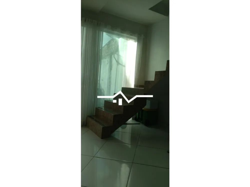 Casa, 6 quartos, 264 m² - Foto 2