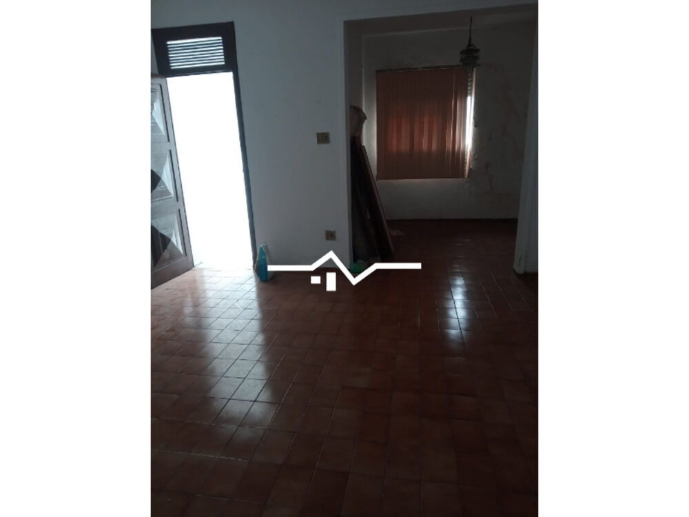 Casa à venda com 4 quartos, 95m² - Foto 2