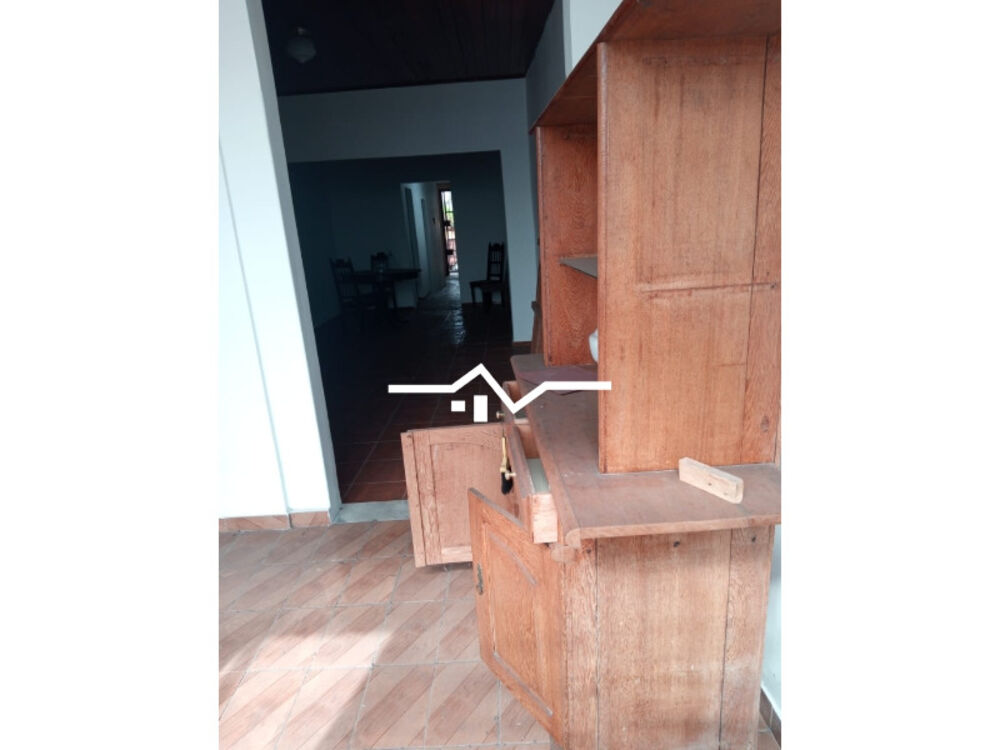 Casa à venda com 4 quartos, 95m² - Foto 3