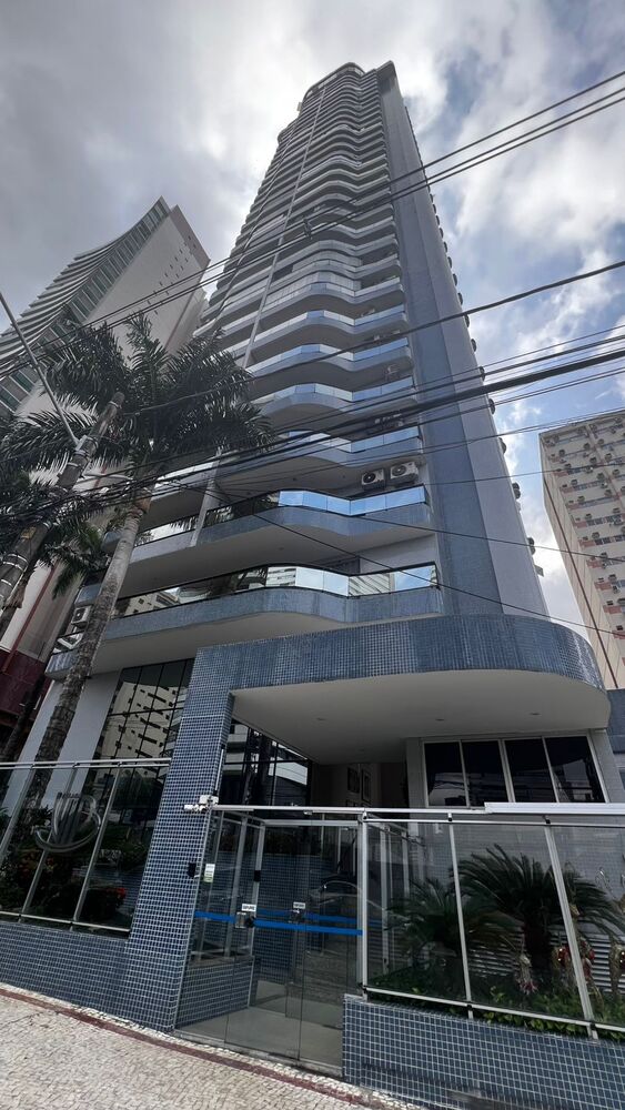 Apartamento para alugar com 3 quartos, 130m² - Foto 3