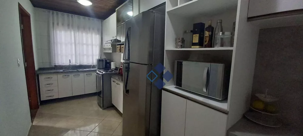 Casa à venda com 2 quartos, 51m² - Foto 11