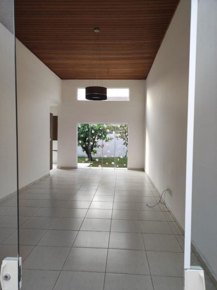 Casa de Condomínio para alugar com 3 quartos, 145m² - Foto 4
