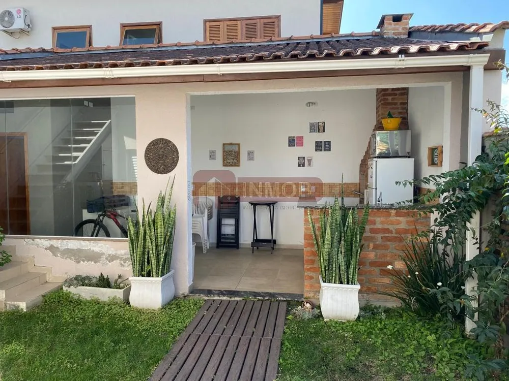 Casa, 3 quartos, 166 m² - Foto 1