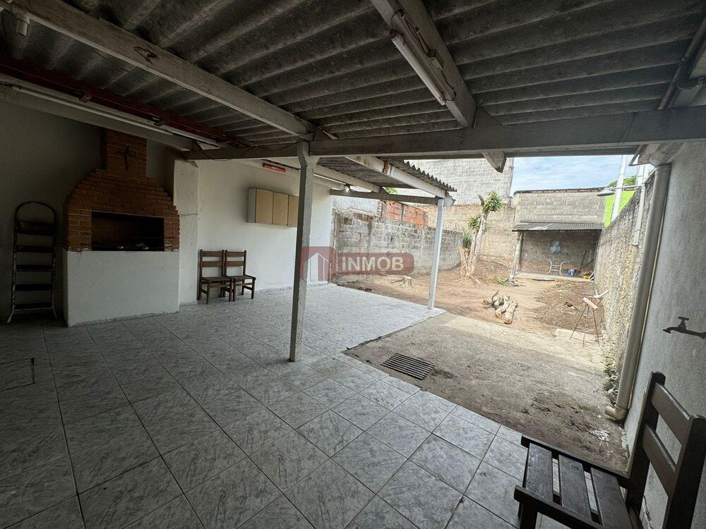 Casa para alugar com 3 quartos, 260m² - Foto 15