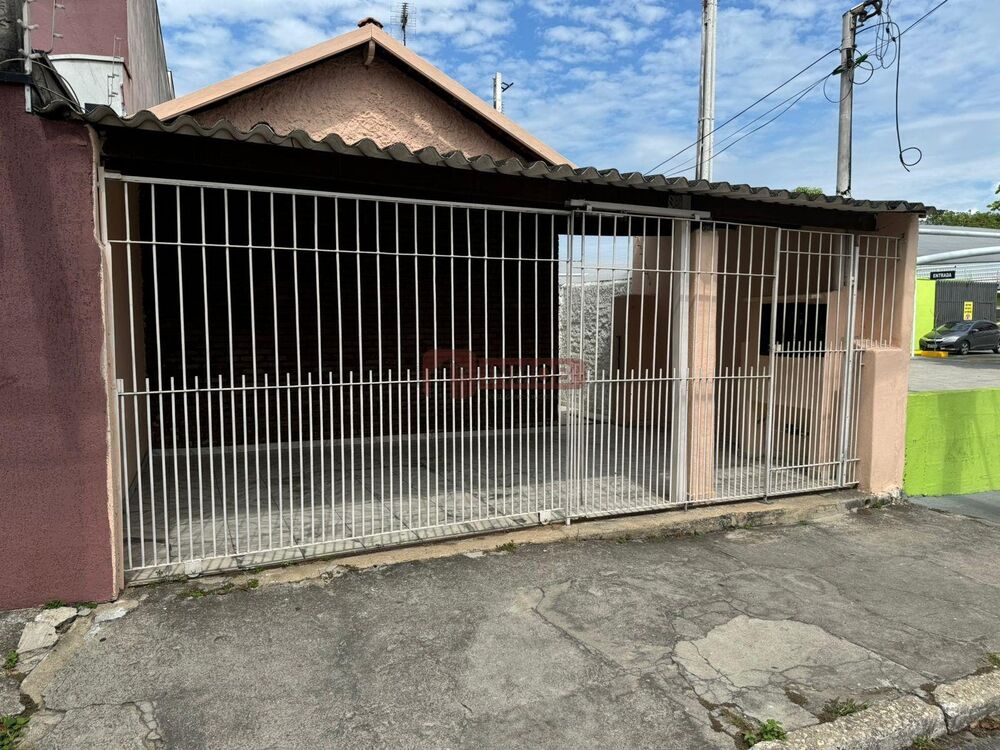 Casa para alugar com 3 quartos, 260m² - Foto 1