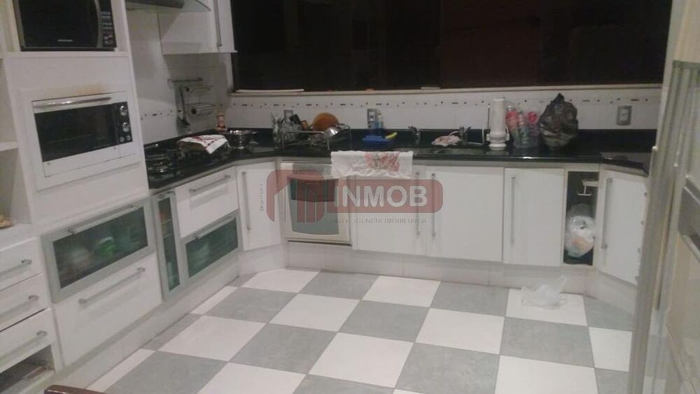 Casa à venda e aluguel com 3 quartos, 650m² - Foto 6
