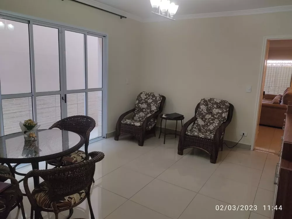 Casa à venda com 3 quartos, 177m² - Foto 2