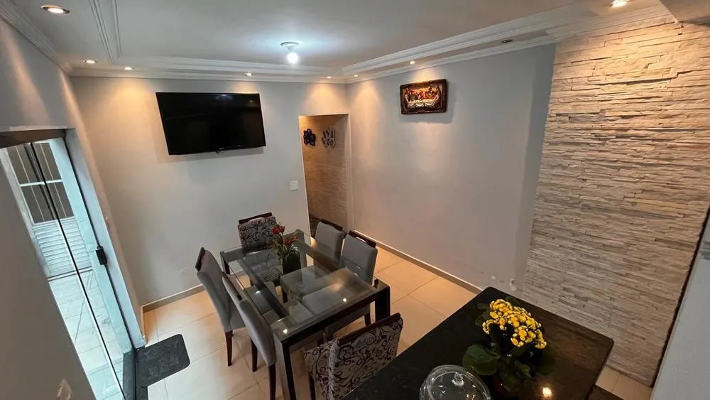Casa, 3 quartos, 201 m² - Foto 1