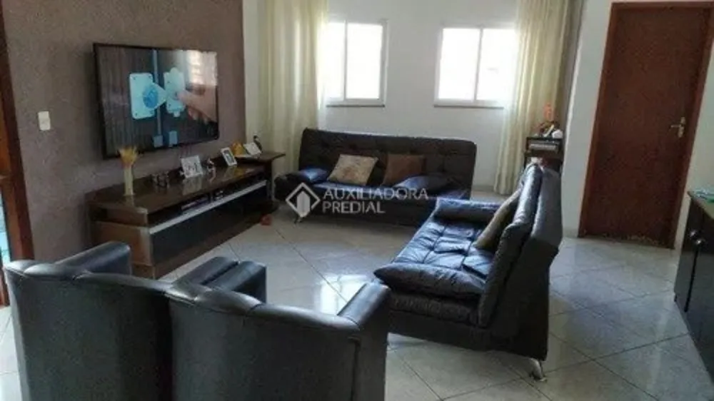 Casa, 3 quartos, 252 m² - Foto 1