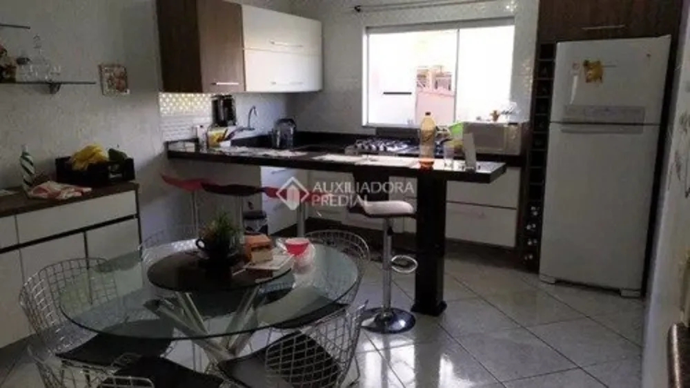 Casa, 3 quartos, 252 m² - Foto 2