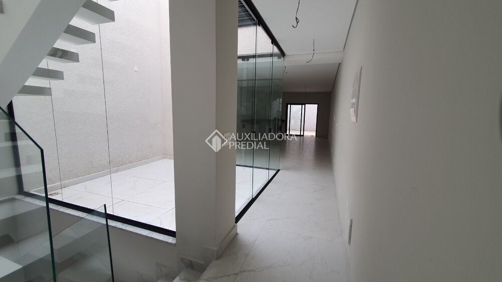 Casa, 3 quartos, 220 m² - Foto 1
