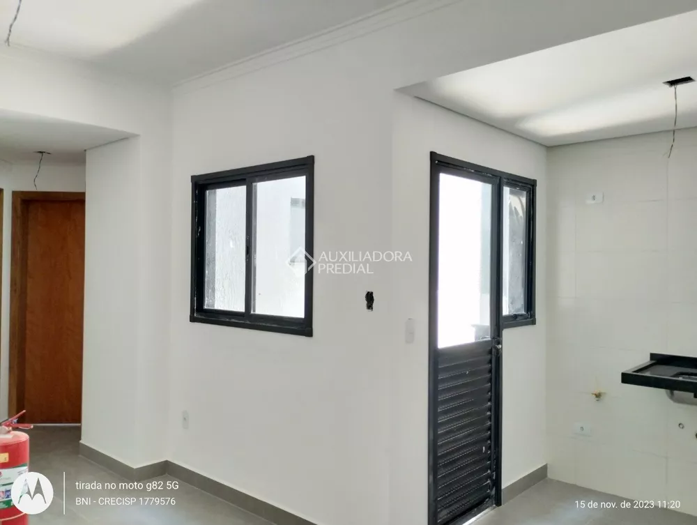 Apartamento à venda com 2 quartos, 41m² - Foto 2