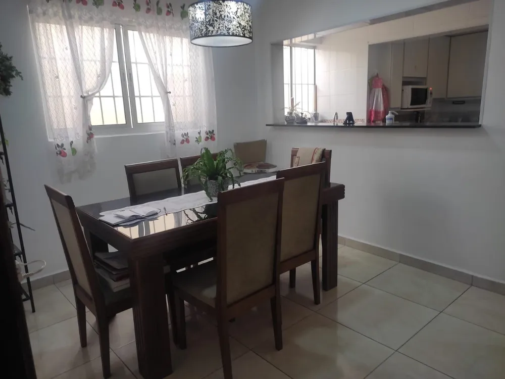 Casa, 3 quartos, 175 m² - Foto 2