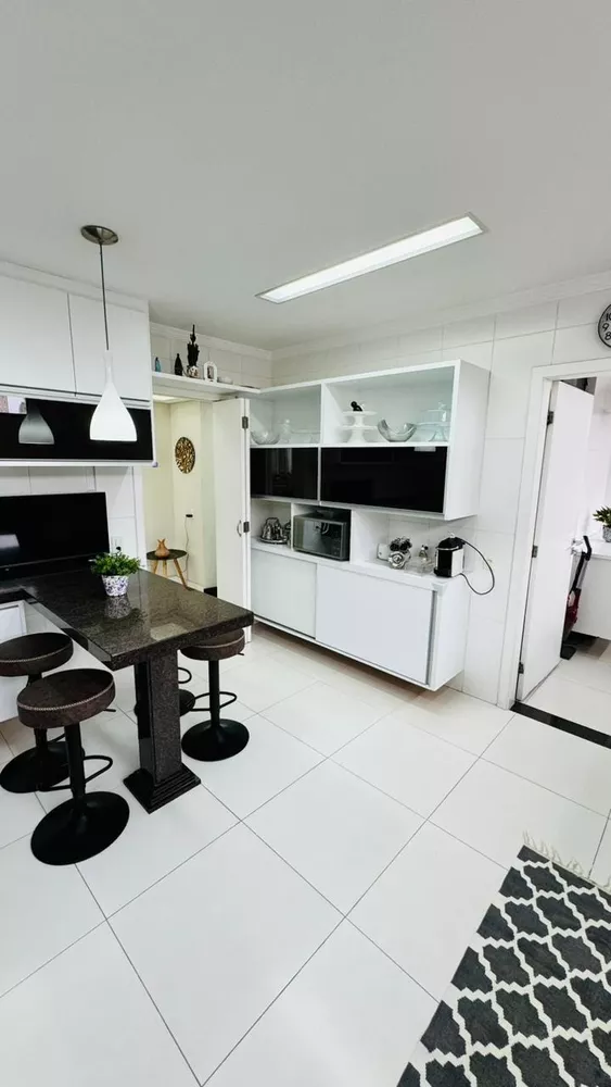 Apartamento à venda com 3 quartos, 158m² - Foto 5