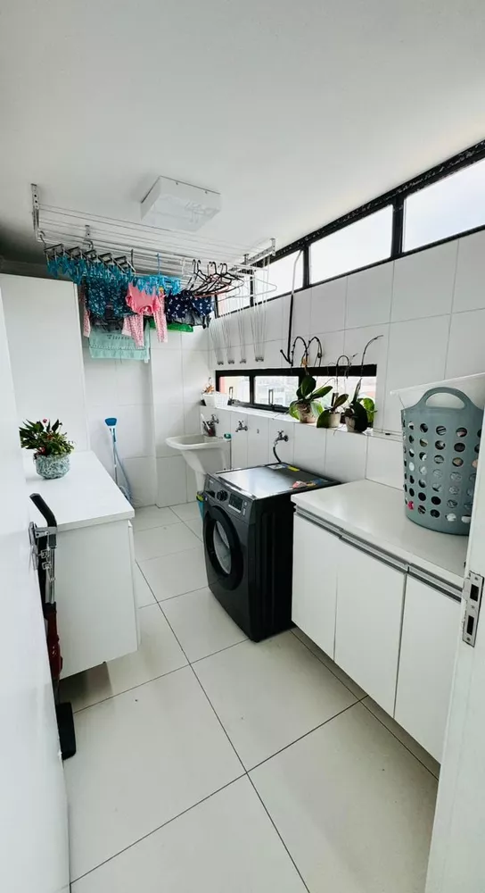 Apartamento à venda com 3 quartos, 158m² - Foto 8