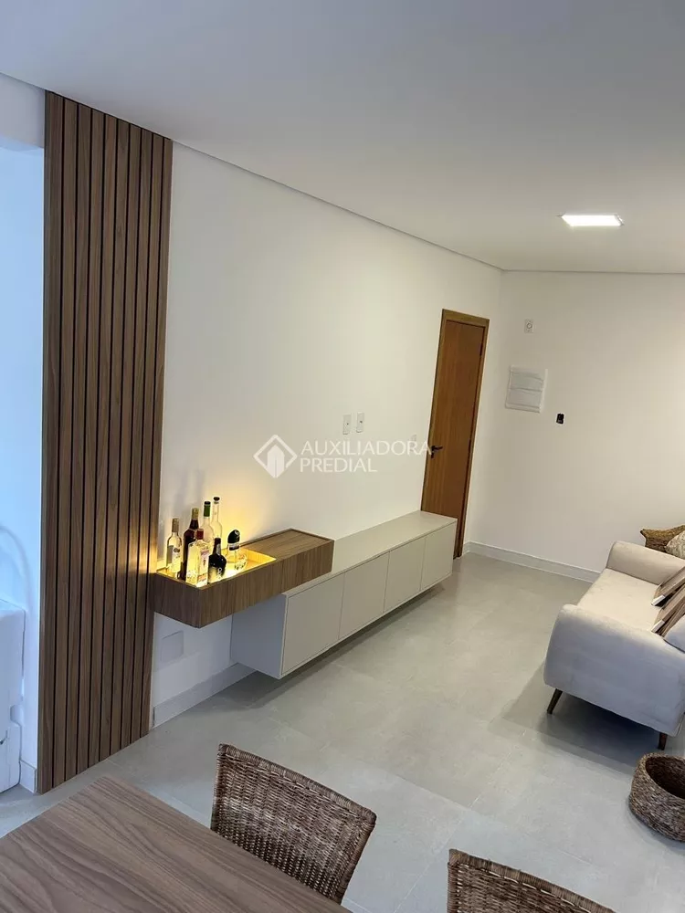 Apartamento à venda com 2 quartos, 64m² - Foto 4