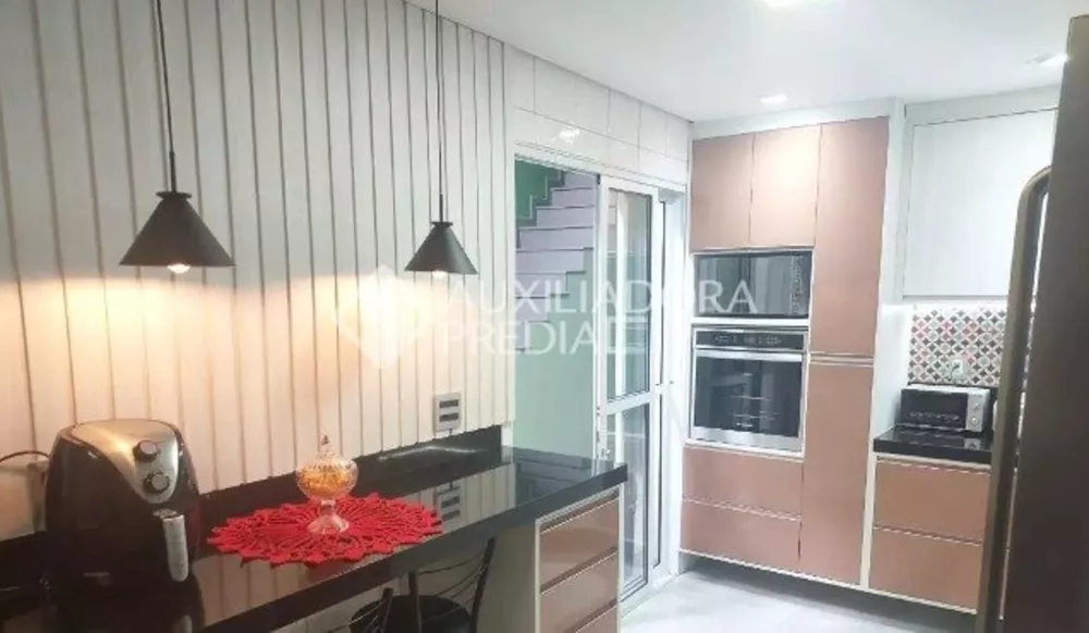 Casa à venda com 3 quartos, 195m² - Foto 4