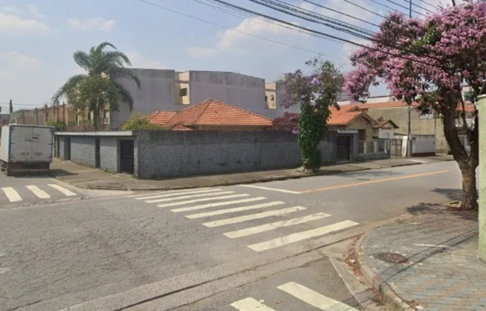 Terreno à venda com 1 quarto, 271m² - Foto 1