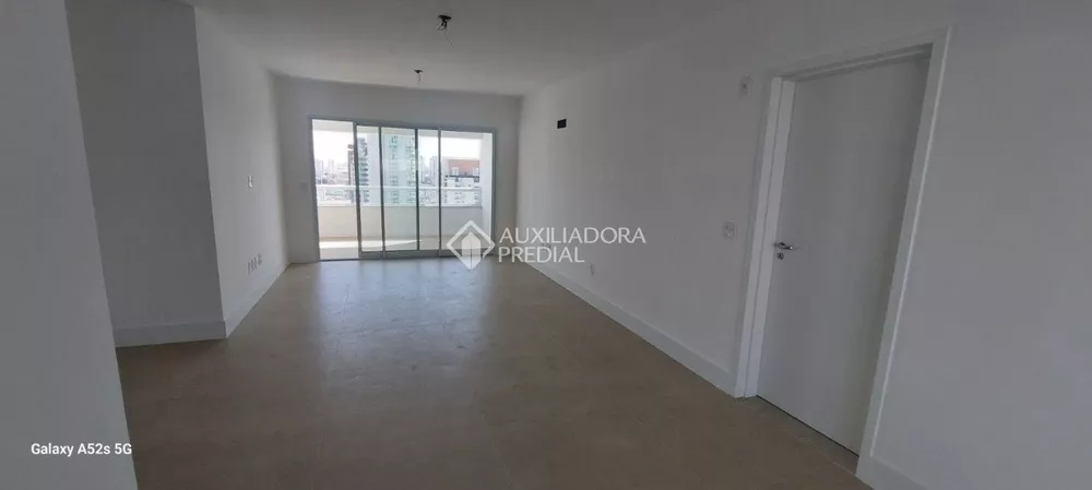 Apartamento à venda com 3 quartos, 197m² - Foto 7