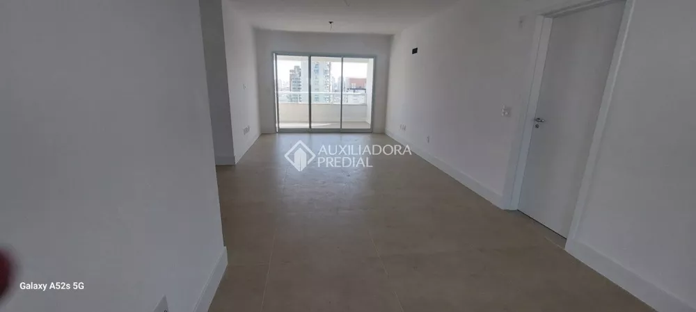 Apartamento à venda com 3 quartos, 197m² - Foto 5