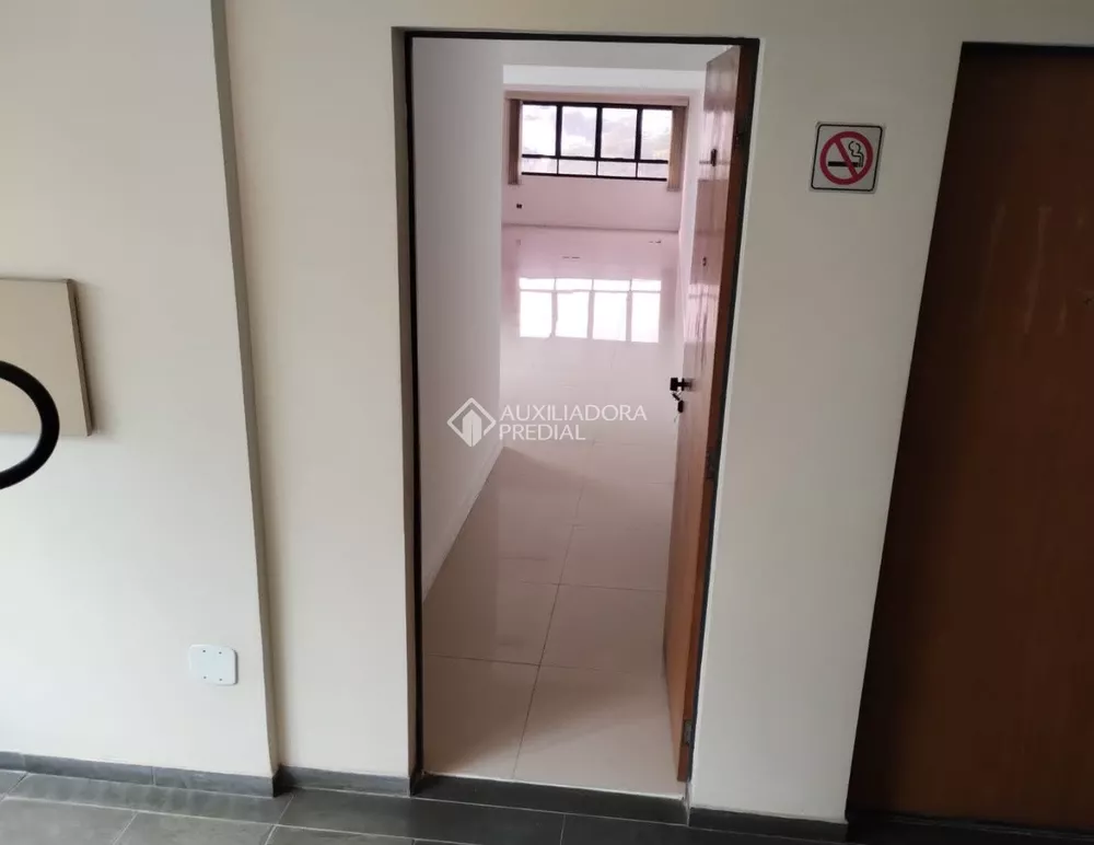 Conjunto Comercial-Sala à venda com 1 quarto, 76m² - Foto 2