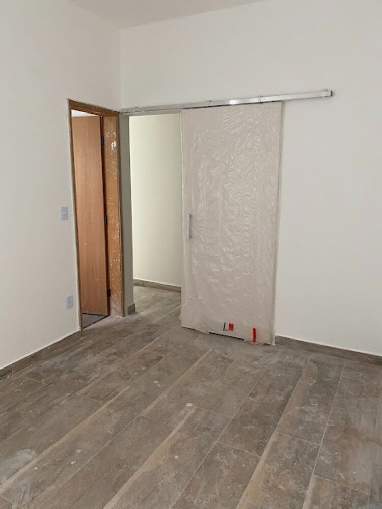 Casa, 4 quartos, 235 m² - Foto 1