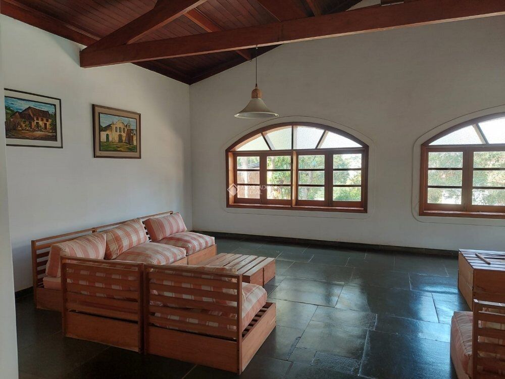 Chácara, 4 quartos, 225 m² - Foto 2