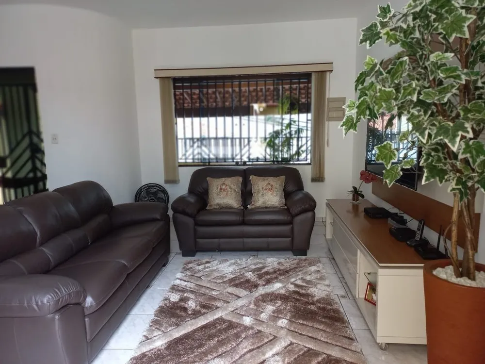 Casa, 2 quartos, 275 m² - Foto 1