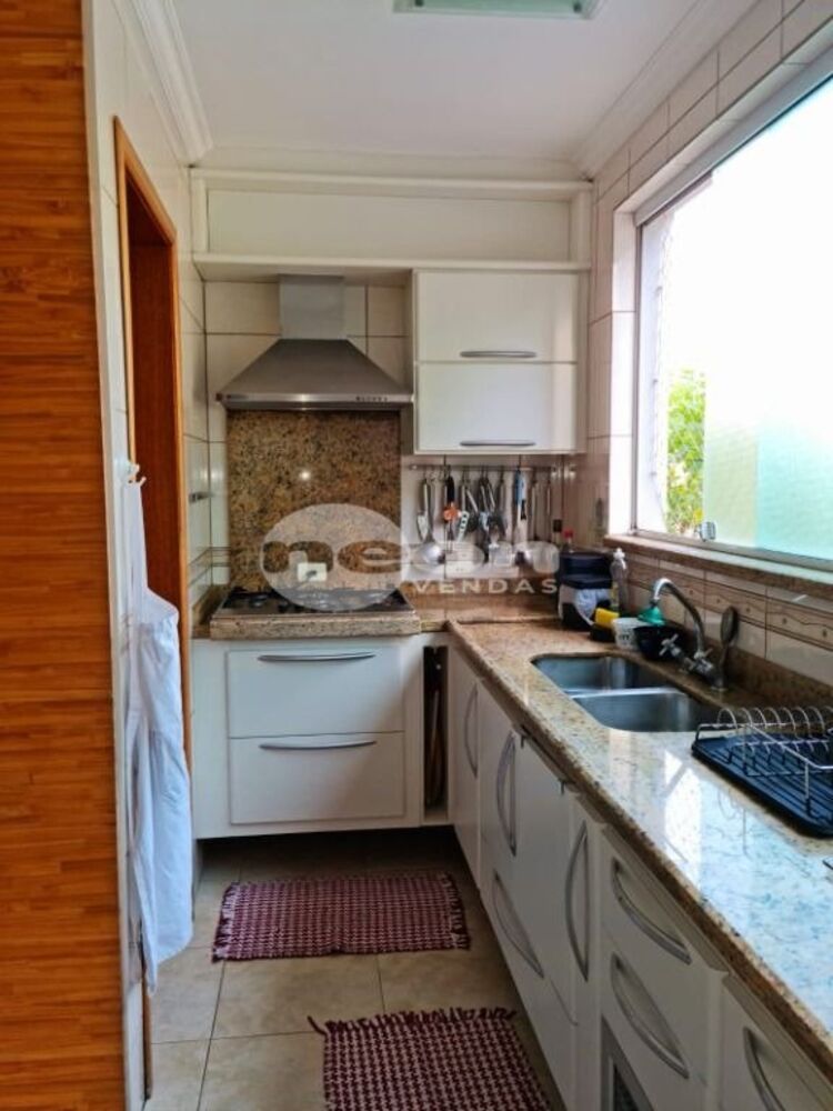 Casa, 3 quartos, 276 m² - Foto 4