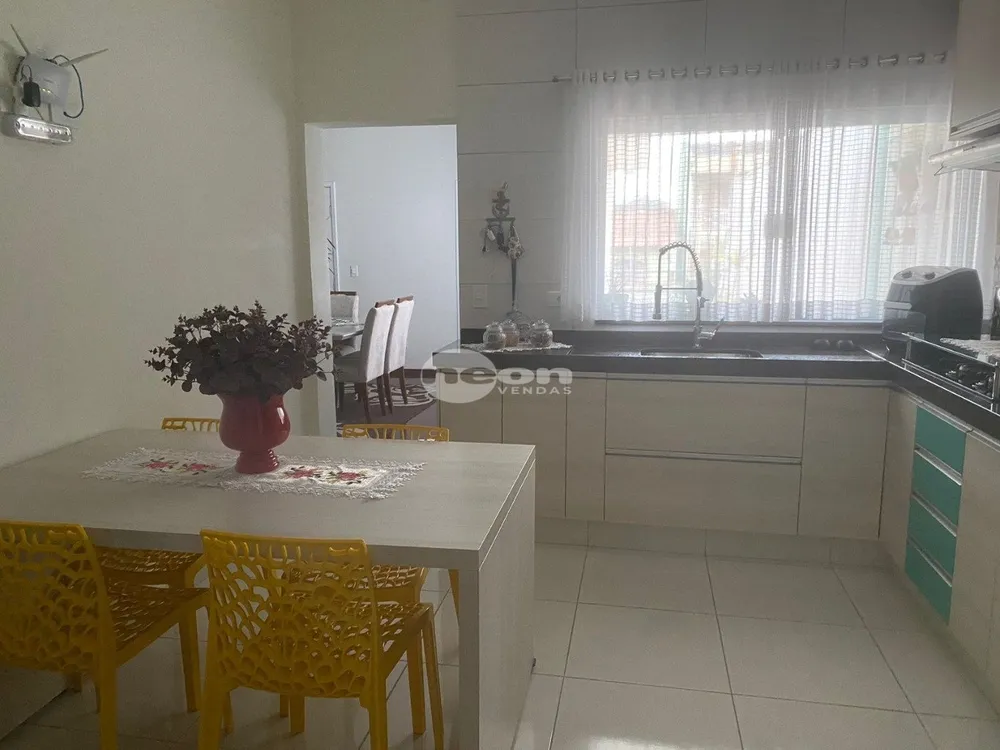 Casa, 3 quartos, 323 m² - Foto 5