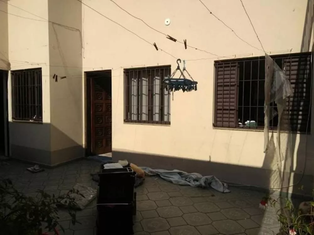 Casa, 3 quartos, 227 m² - Foto 1
