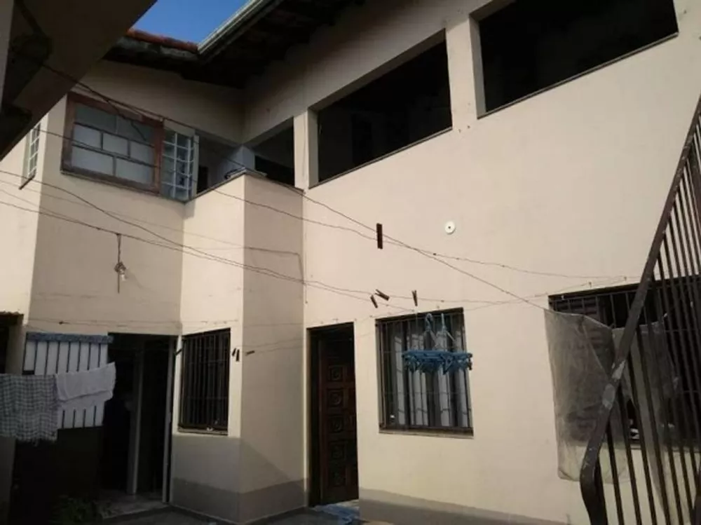 Casa, 3 quartos, 227 m² - Foto 2