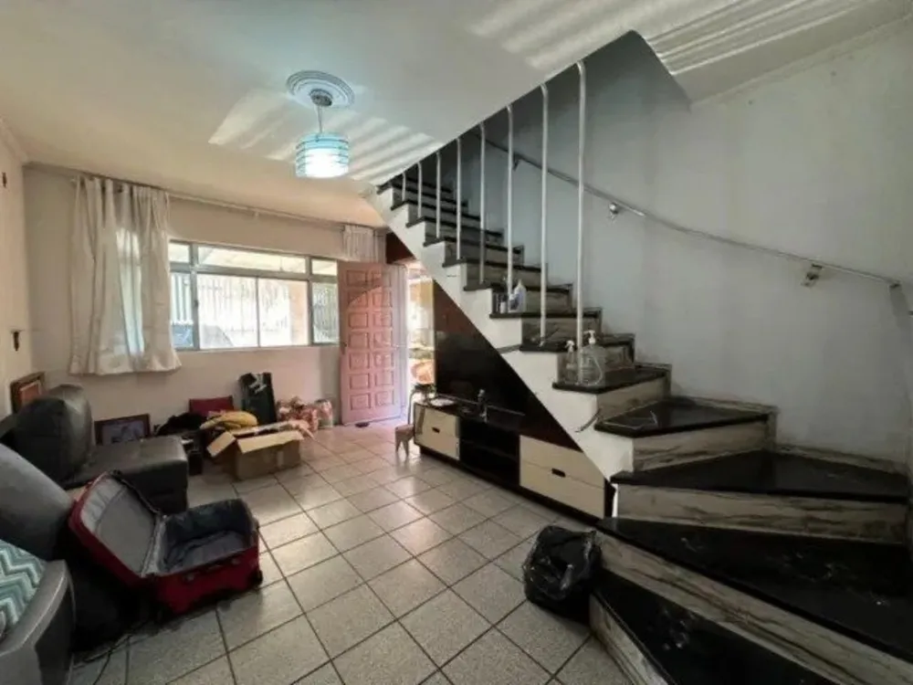 Casa, 3 quartos, 256 m² - Foto 1